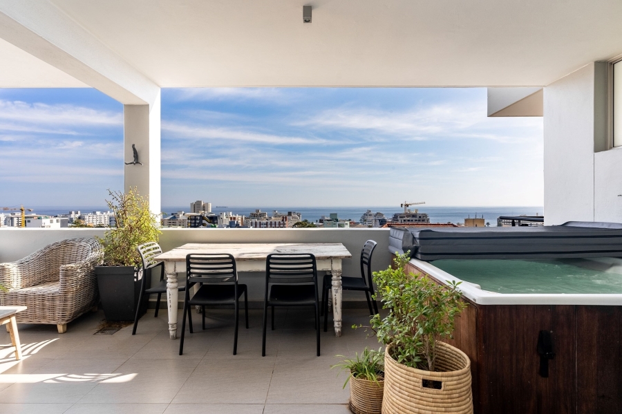 2 Bedroom Property for Sale in Sea Point Western Cape